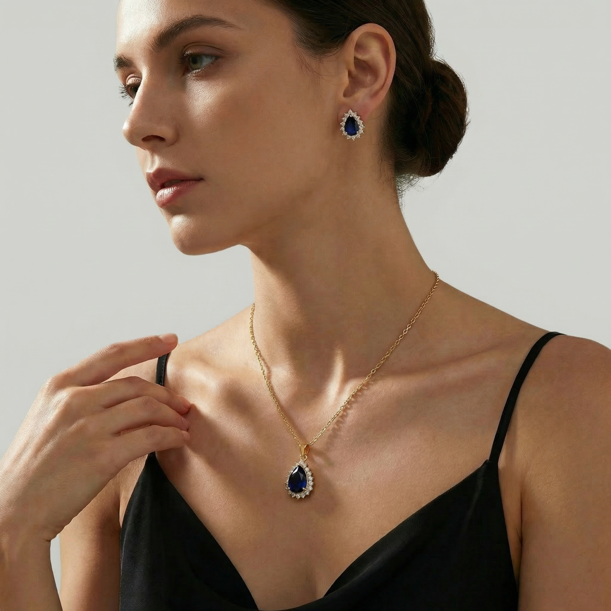 The Sapphire Halo Necklace Set